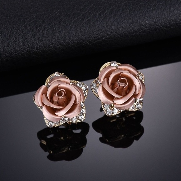 Angel’s boutique Jewelry - IN STOCK champagne color Rose earrings